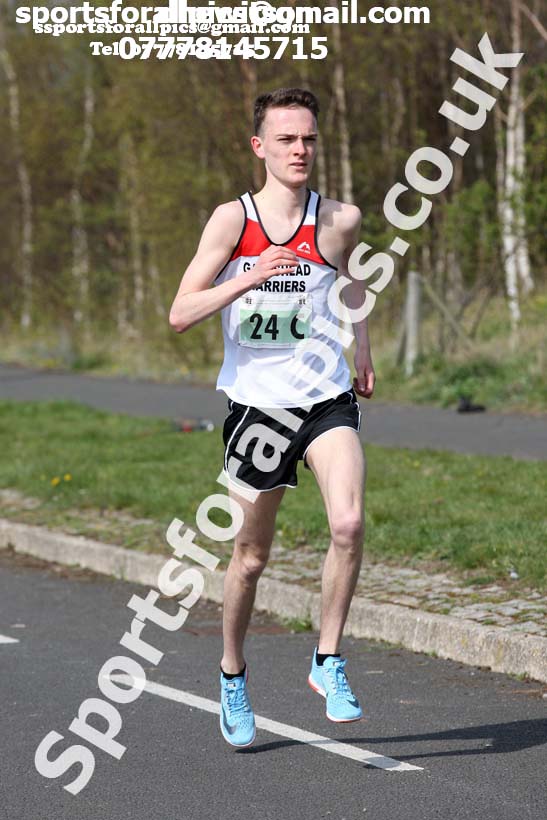 Senior mens 2019 Elswick Harirers Good Friday Road Relay, Newburn, Newcastle. Photo:  David T. Hewitson/Sports for All Pics